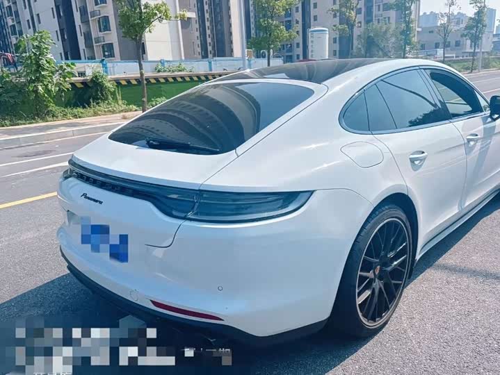 Фото 9 - Porsche Panamera