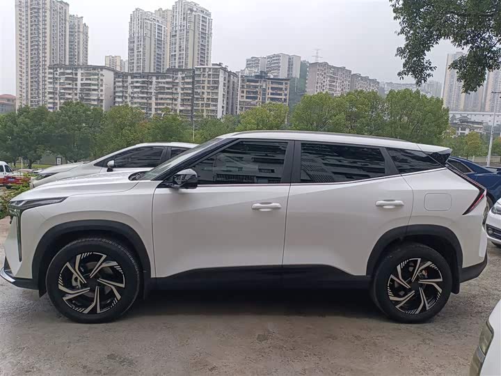Фото 5 - Geely Atlas