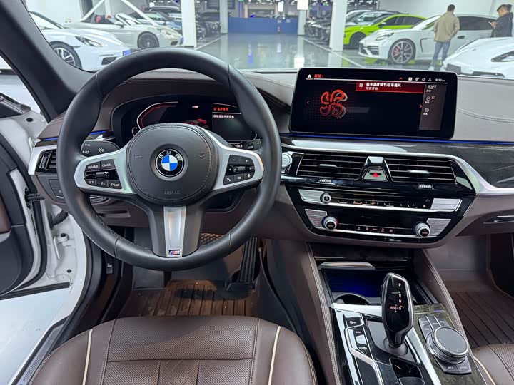 Фото 6 - BMW 5 Series