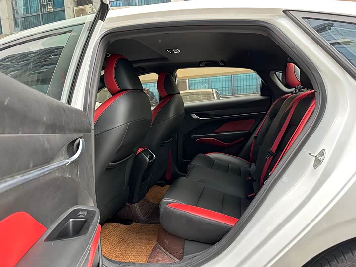 Фото 5 - Geely Binrui