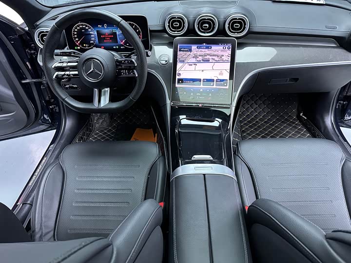 Фото 11 - Mercedes-Benz C-Class