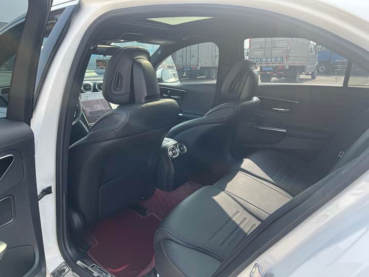 Фото 8 - Mercedes-Benz C-Class