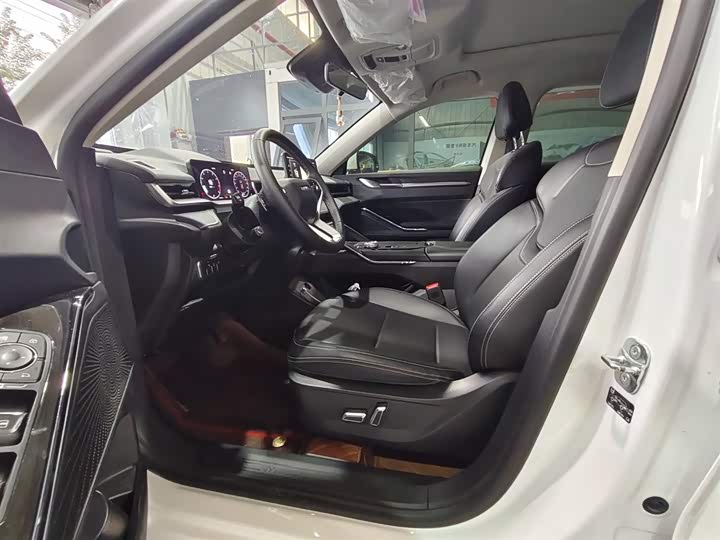 Фото 13 - Haval H6