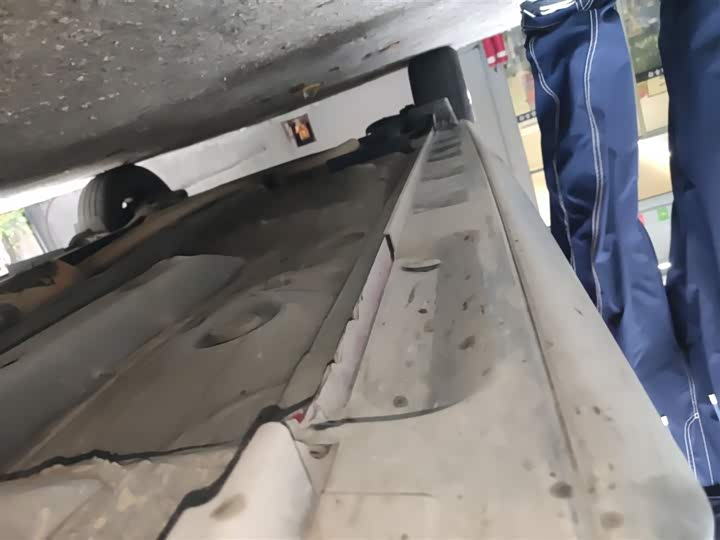 Фото 21 - Toyota Yaris L Hatchback