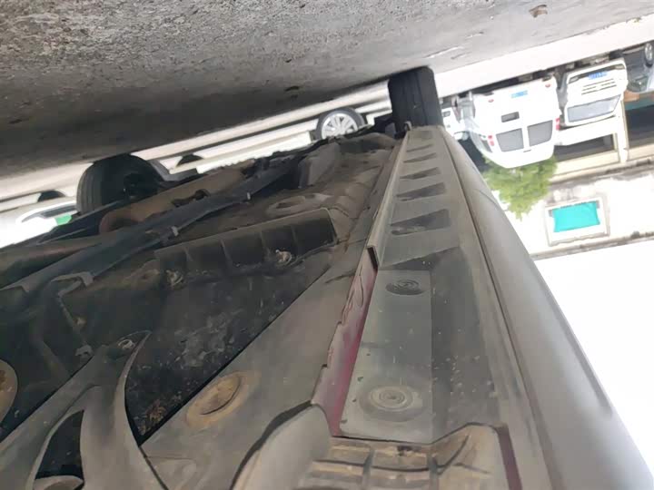 Фото 22 - Toyota Yaris L Hatchback