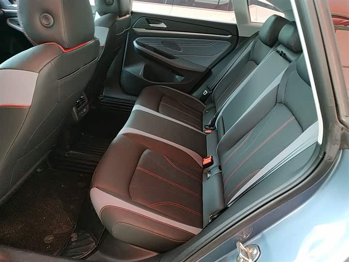 Фото 17 - Volkswagen Lamando L