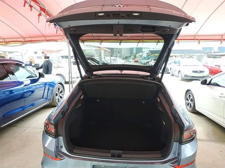 Фото 19 - Volkswagen Lamando L