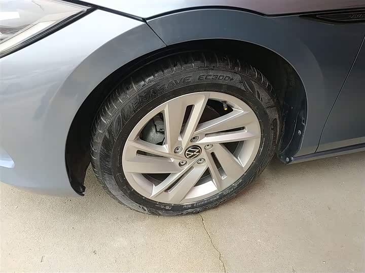 Фото 23 - Volkswagen Lamando L