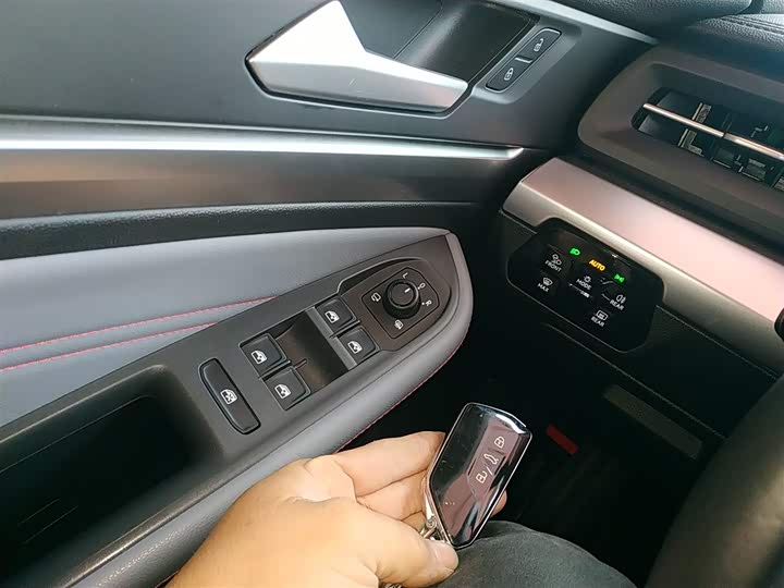 Фото 9 - Volkswagen Lamando L