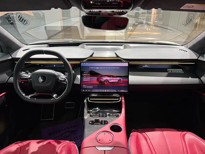 Фото 14 - Lotus Eletre