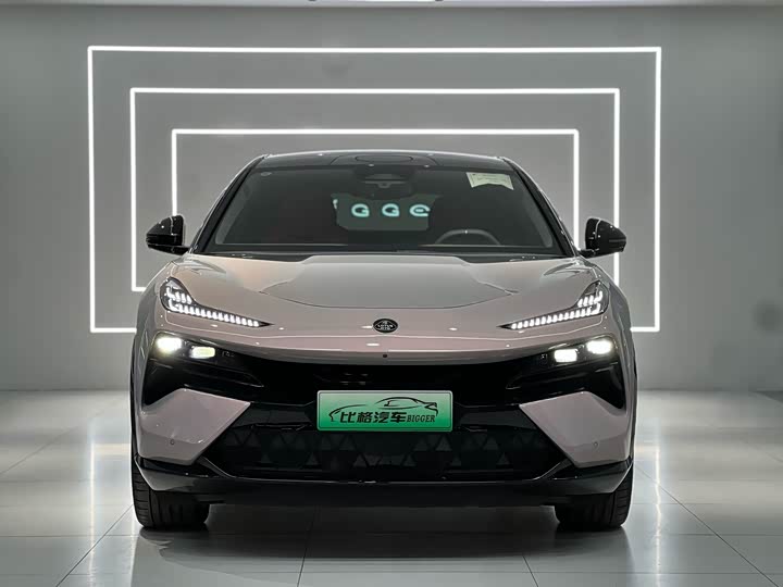 Фото 3 - Lotus Eletre