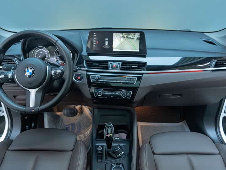 Фото 9 - BMW X1
