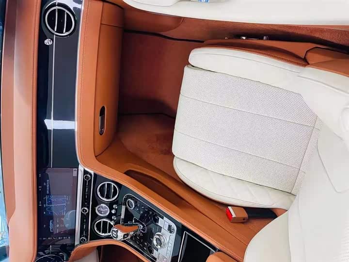 Фото 12 - Bentley Continental GT