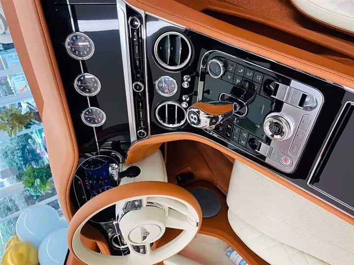 Фото 13 - Bentley Continental GT