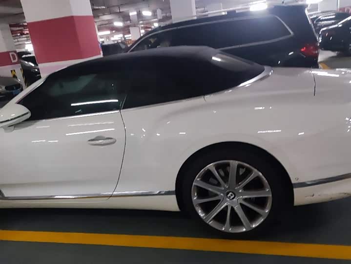 Фото 4 - Bentley Continental GT