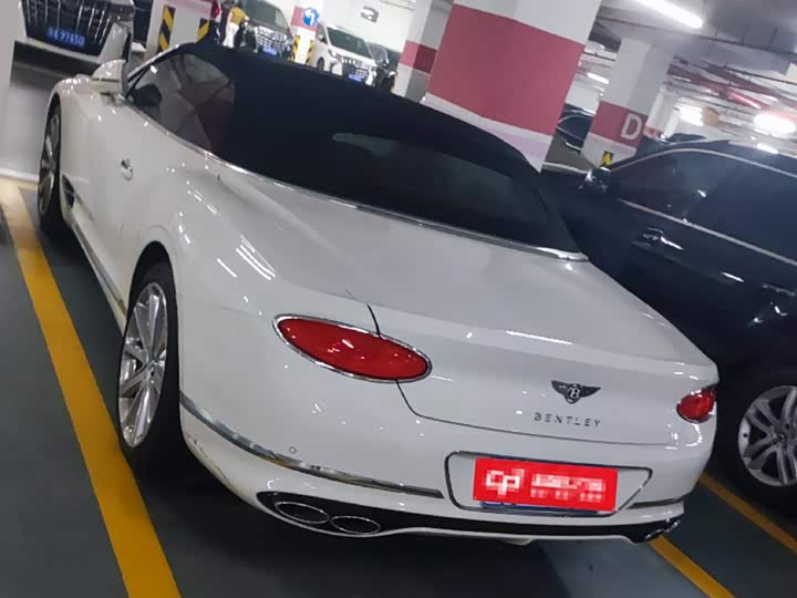 Фото 7 - Bentley Continental GT