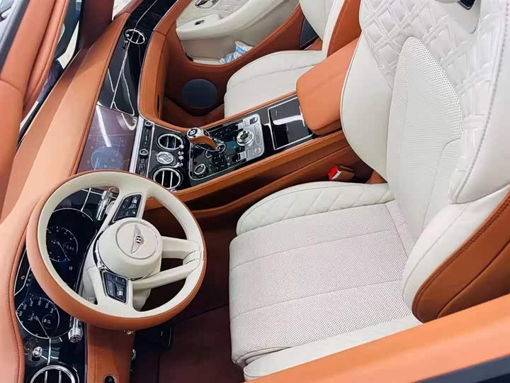 Фото 8 - Bentley Continental GT