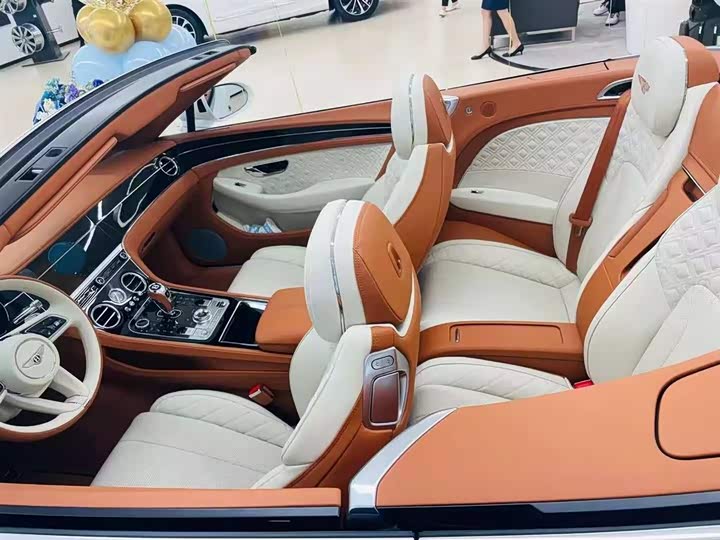 Фото 9 - Bentley Continental GT