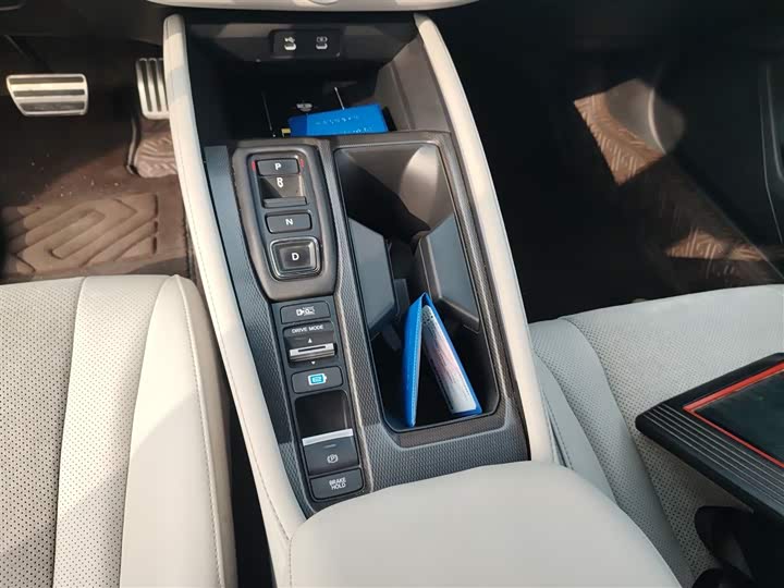 Фото 13 - Honda Inspire Hybrid