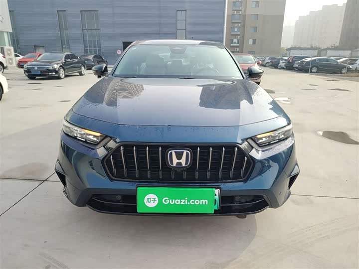 Фото 3 - Honda Inspire Hybrid