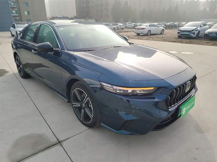 Фото 4 - Honda Inspire Hybrid