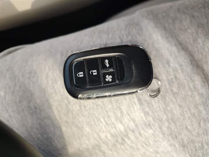 Фото 8 - Honda Inspire Hybrid