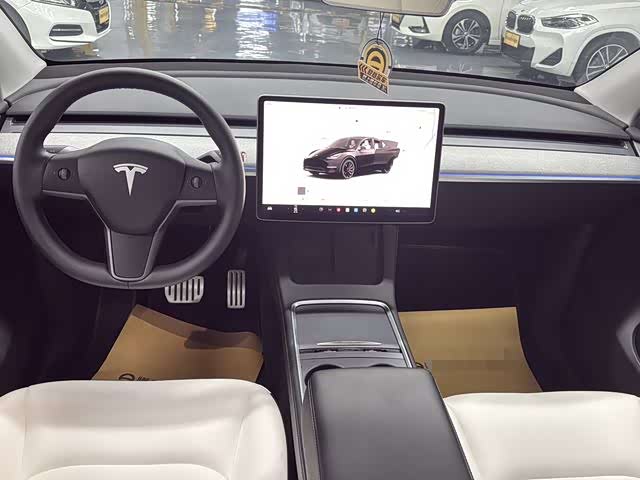 Фото 4 - Tesla Model Y