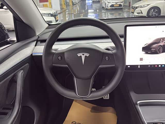 Фото 7 - Tesla Model Y