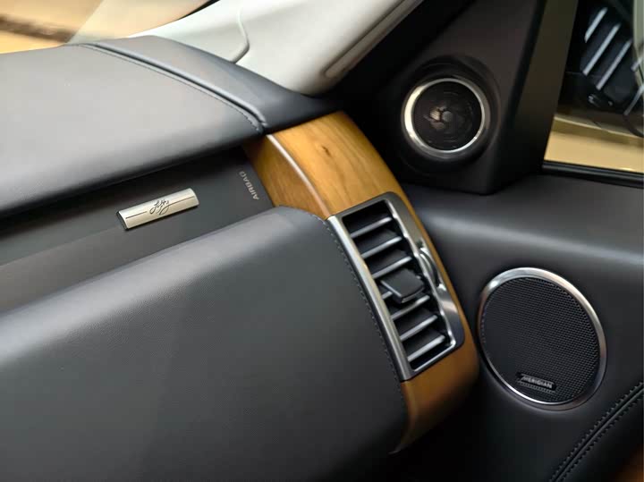 Фото 23 - Land Rover Range Rover