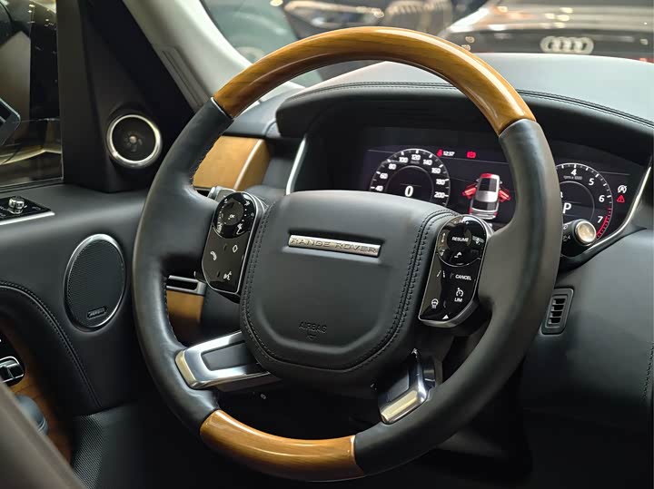 Фото 26 - Land Rover Range Rover