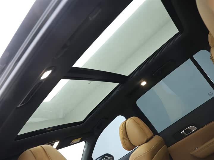 Фото 9 - LiXiang One