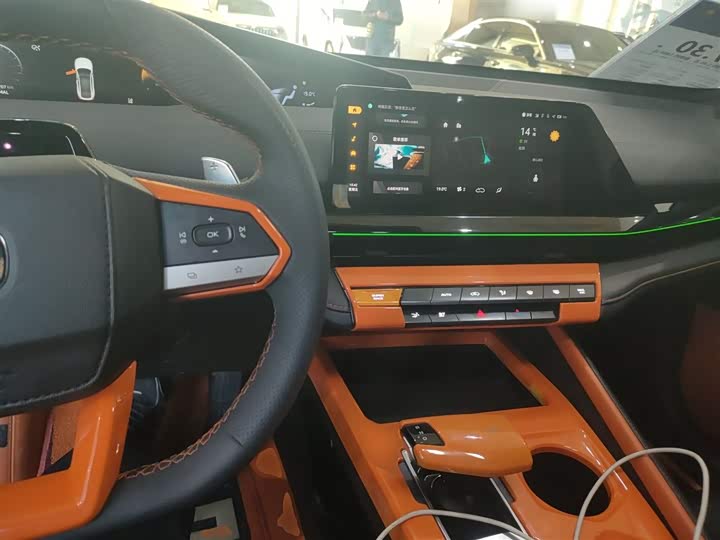 Фото 10 - Changan UNI-V