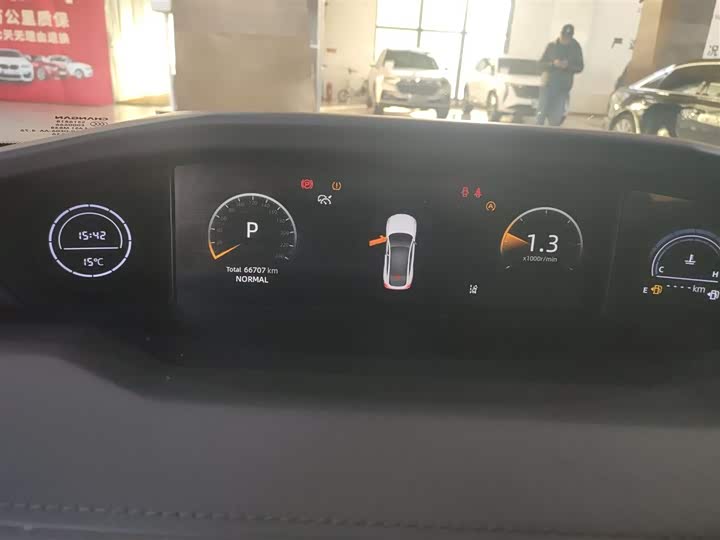 Фото 12 - Changan UNI-V