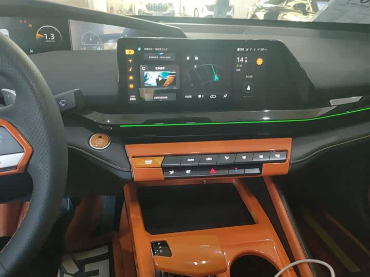 Фото 13 - Changan UNI-V