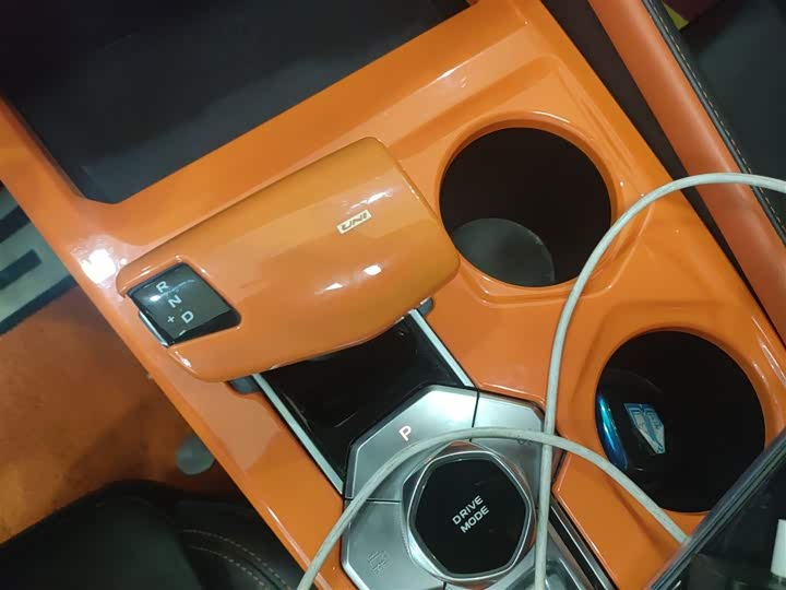 Фото 14 - Changan UNI-V