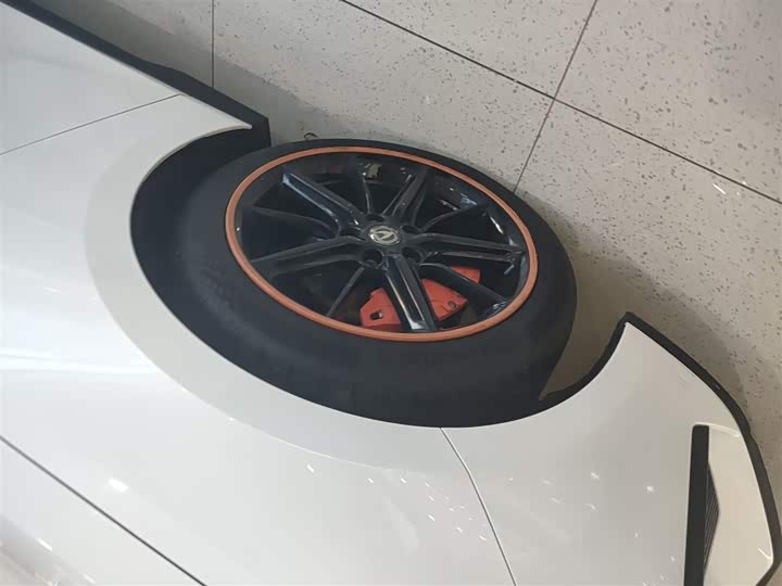 Фото 23 - Changan UNI-V