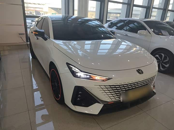 Фото 4 - Changan UNI-V