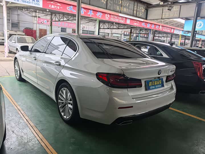 Фото 4 - BMW 5 Series