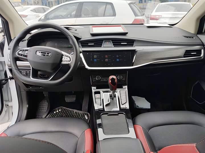 Фото 10 - Geely Emgrand GS