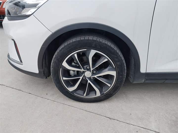 Фото 23 - Geely Emgrand GS