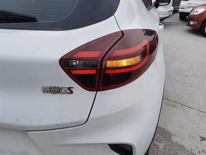 Фото 8 - Geely Emgrand GS