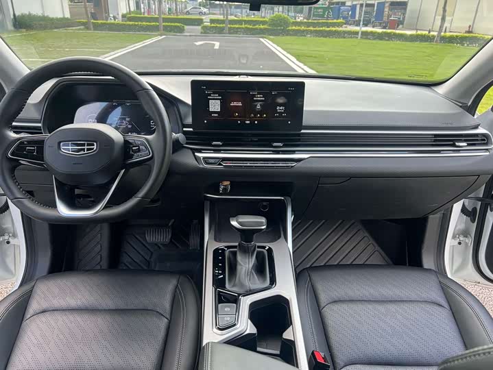 Фото 5 - Geely Emgrand