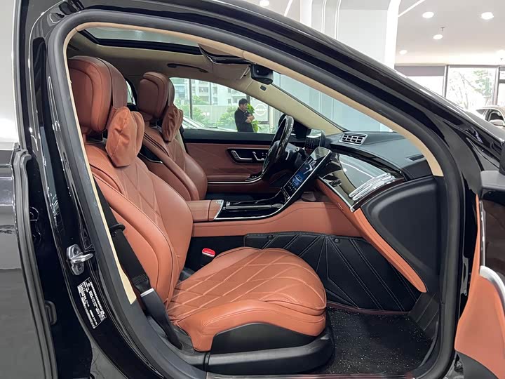 Фото 11 - Mercedes-Benz Maybach S-Class