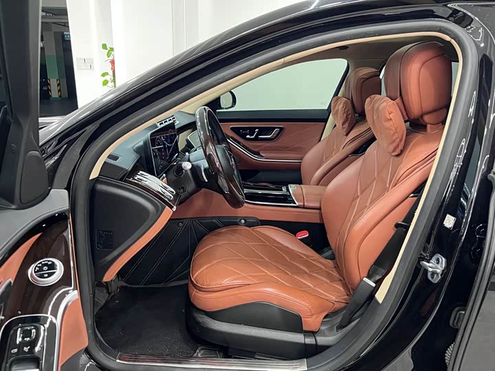 Фото 9 - Mercedes-Benz Maybach S-Class