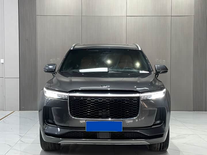 Фото 2 - LiXiang One