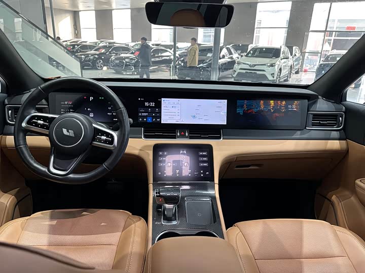 Фото 6 - LiXiang One