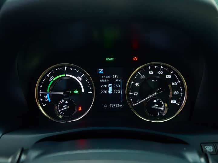 Фото 16 - Lexus LM