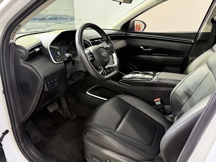 Фото 22 - Hyundai Tucson L