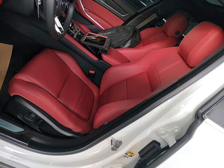 Фото 15 - Jaguar XF L