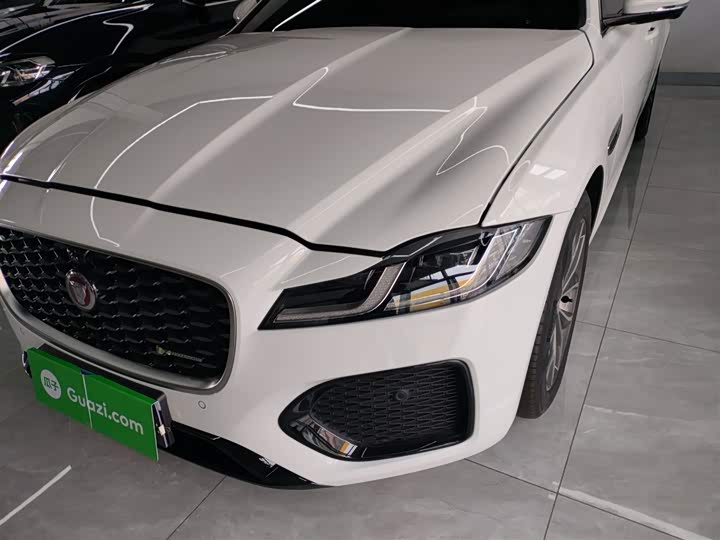 Фото 24 - Jaguar XF L